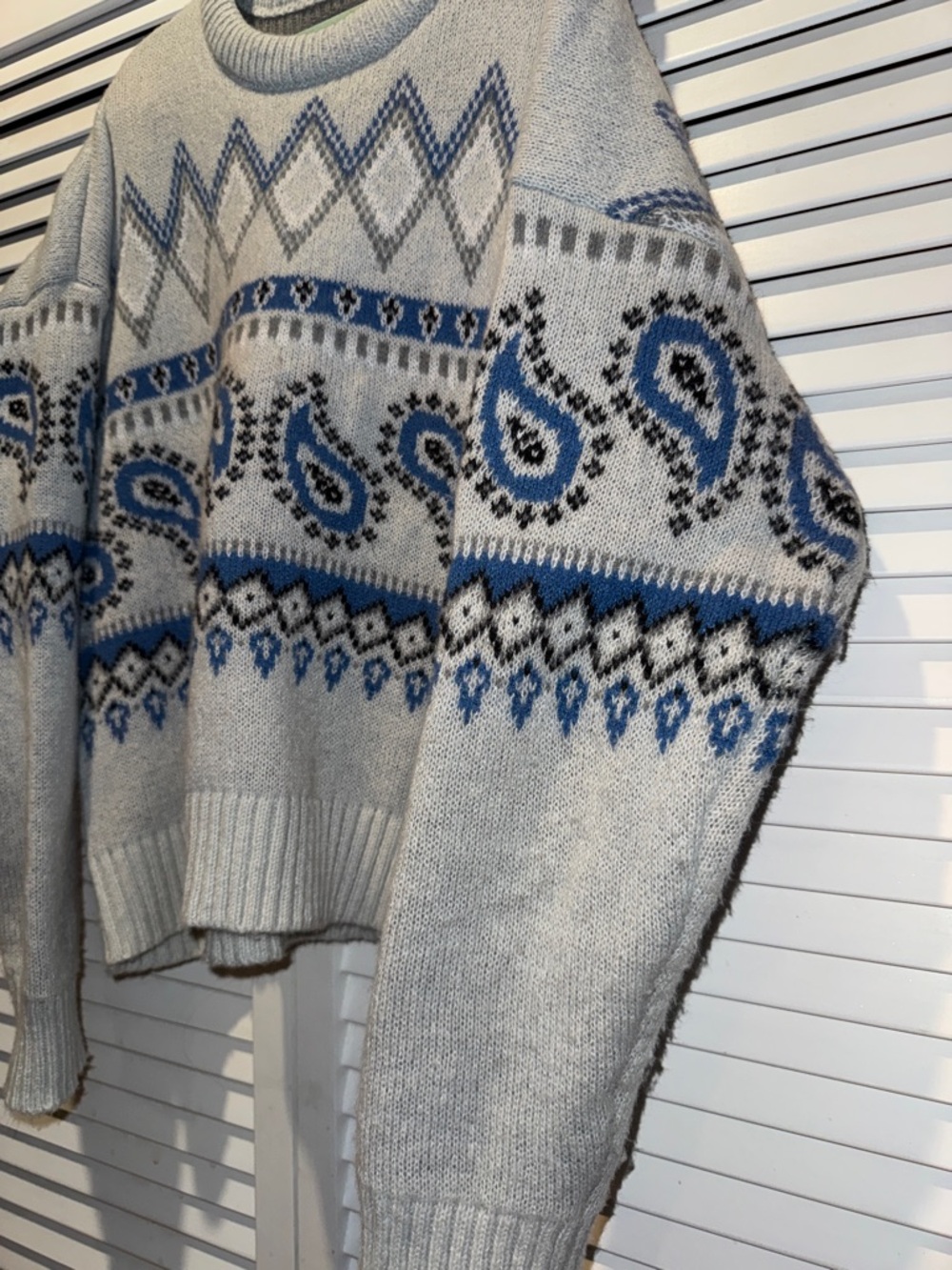 Lucky Brand Gray Crewneck Sweater with Blue Paisley Motif - Picture 2 of 4